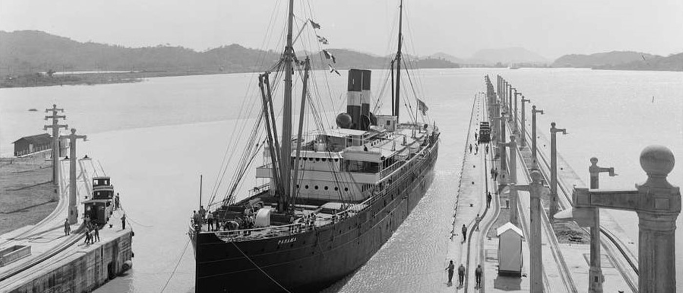 Pedro Miguel Locks, approach from lake, Panama Canal (Library of Congress) https://www.loc.gov/item/2016814121/