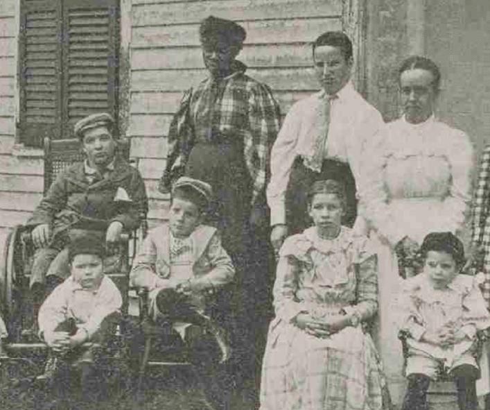 Image provided by the Connecticut Children’s Aid Society from the Douglas C. McMurtrie Cripples Collection (F54 McM), New York Academy of Medicine Library. Children at the Newington Home for Incurables, Newington, Connecticut, circa 1899.